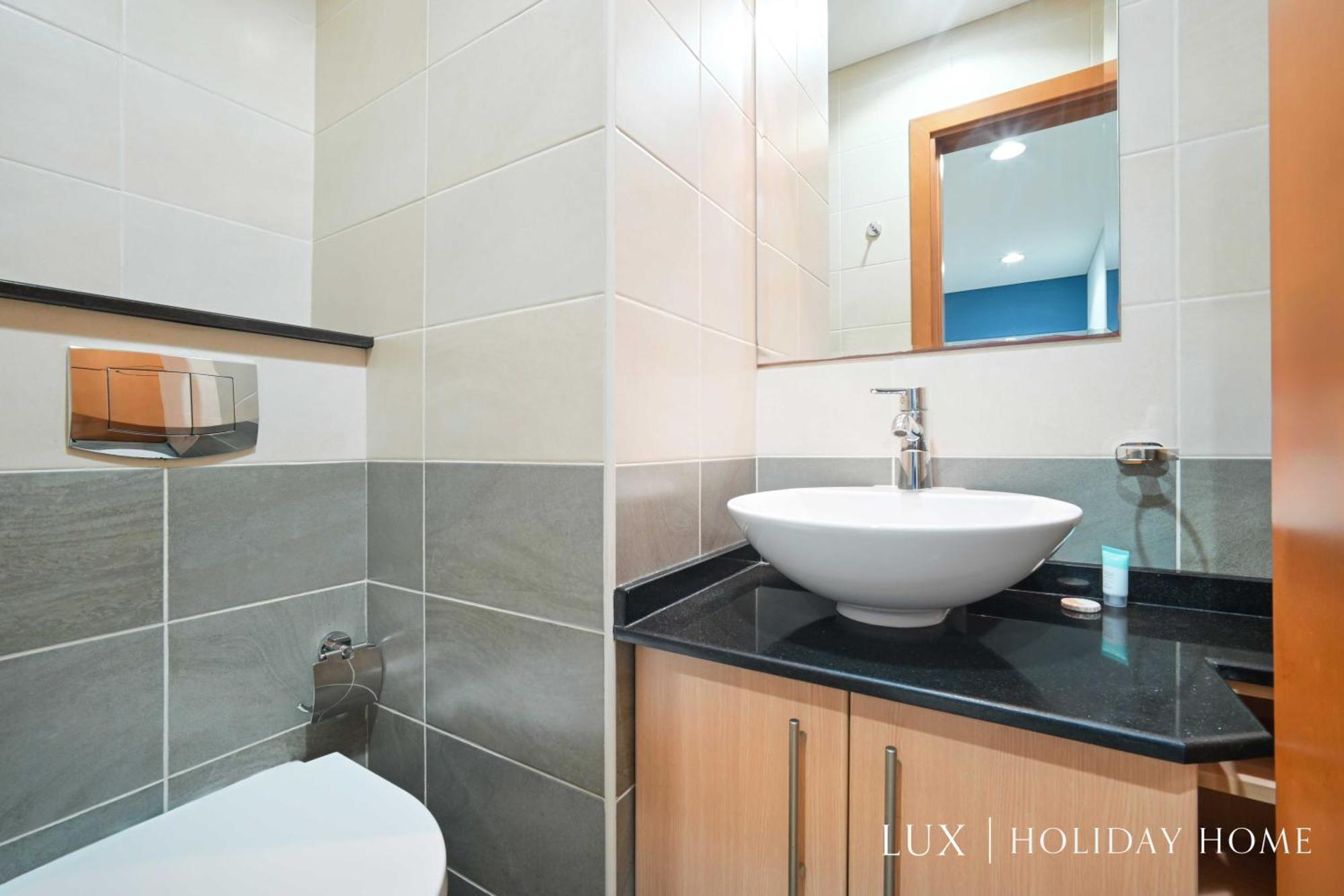 Lux The Marina Ocean View Suite 1 Дубай Экстерьер фото