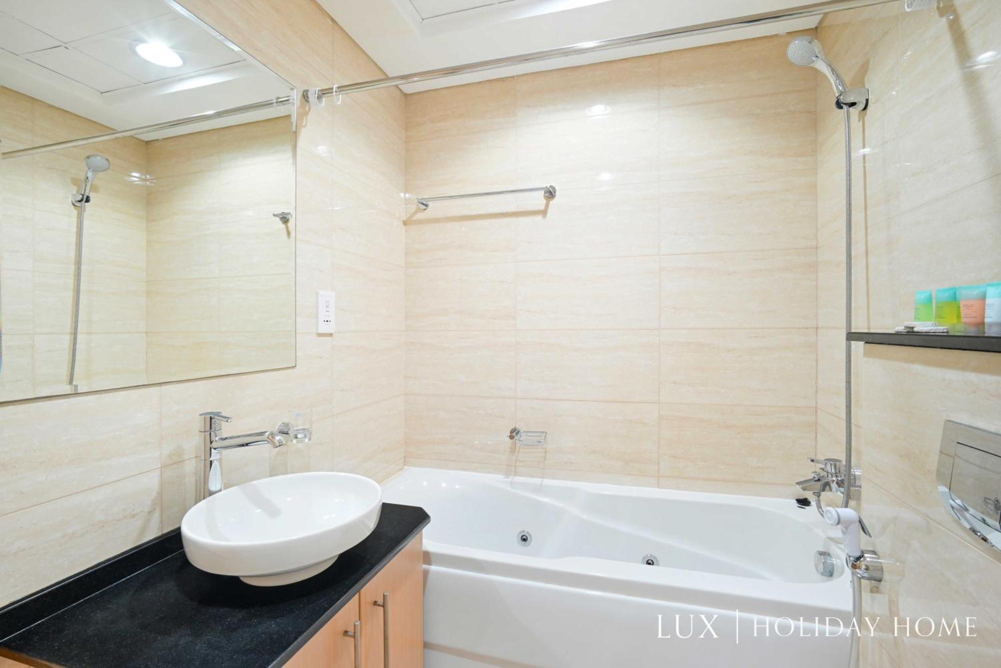 Lux The Marina Ocean View Suite 1 Дубай Экстерьер фото
